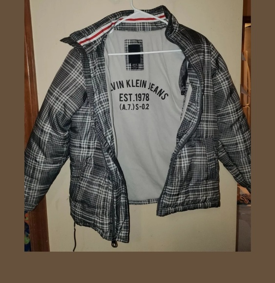 Calvin Klein Boys Fleece Lined Puffer Coat Winter Coat Gray & Black Plaid Medium - Picture 4 of 8